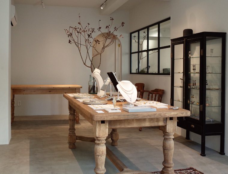 東京・代々木のアトリエ Kaori Yamamoto JEWELRY SHOP の店内